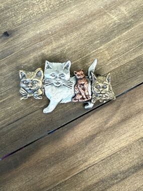 Vintage Cat Brooch – Mixed Metal Animal Pin